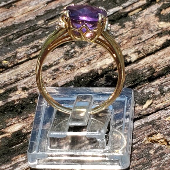 Stunning  Solid 14k Yellow Gold Amethyst Ring - Picture 7 of 9